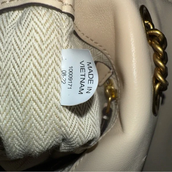 Tory Burch Small Cream Kira Chevron Leather Shoulder Bag - Picture 12 of 16